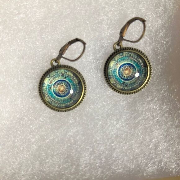Mandala Pattern Earrings - Picture 1 of 8